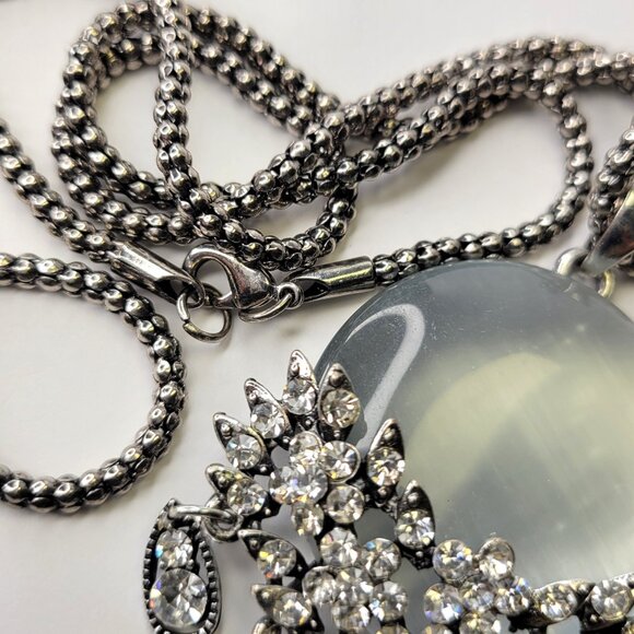 Statement Silvertone Medallion Crystal Round Pendant - Picture 8 of 9